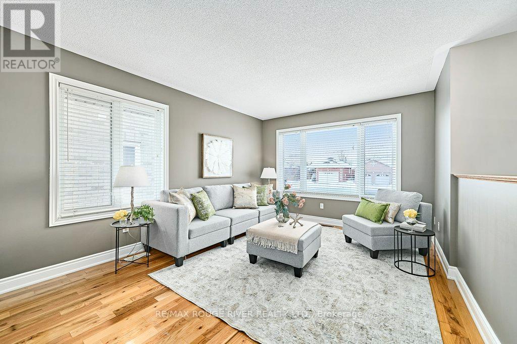 26 Eakins Crescent, Kawartha Lakes (Lindsay), Ontario  K9V 6J9 - Photo 9 - X12764074