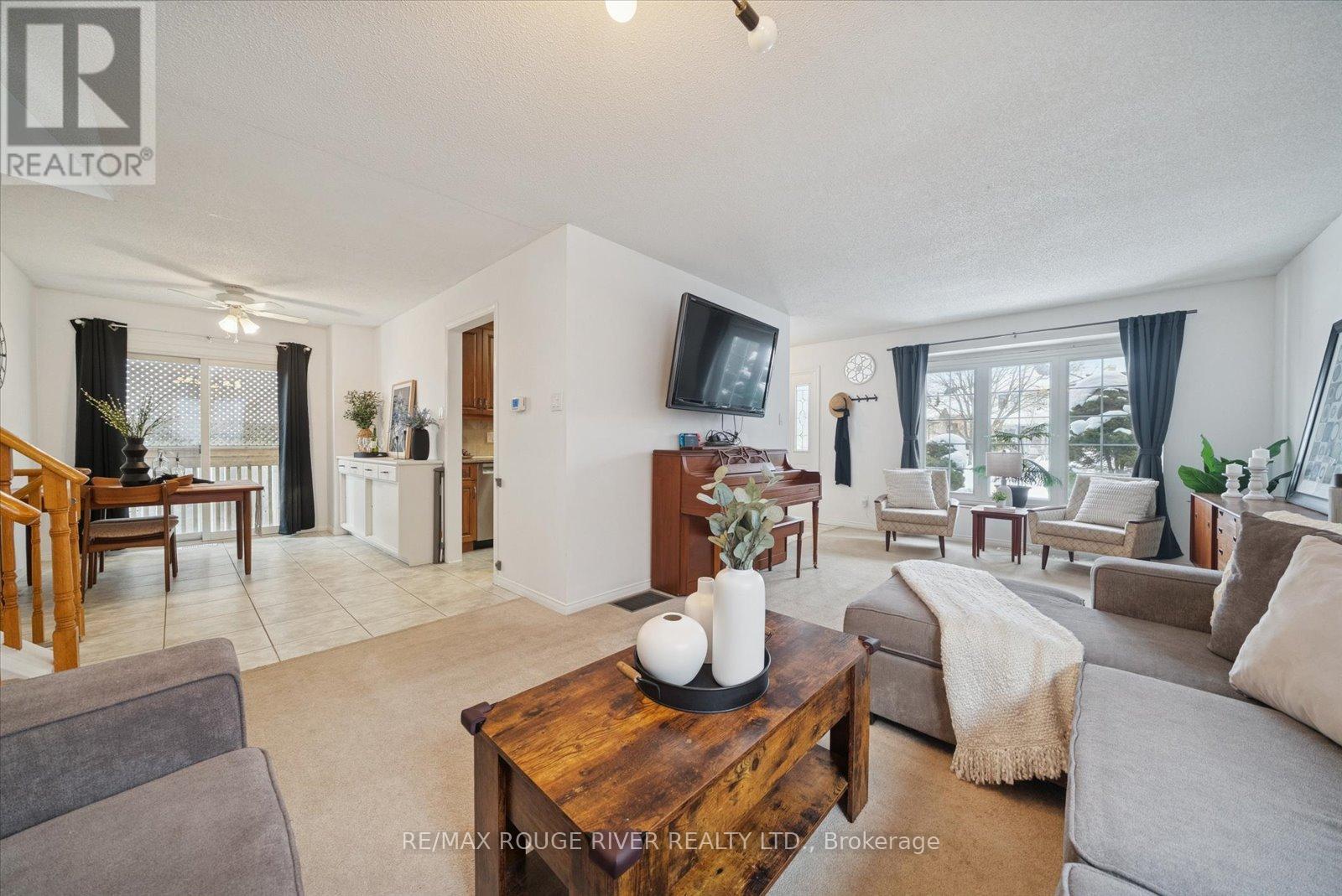 1212 Huntington Circle, Peterborough (Otonabee Ward 1), Ontario  K9K 2B9 - Photo 5 - X12765202