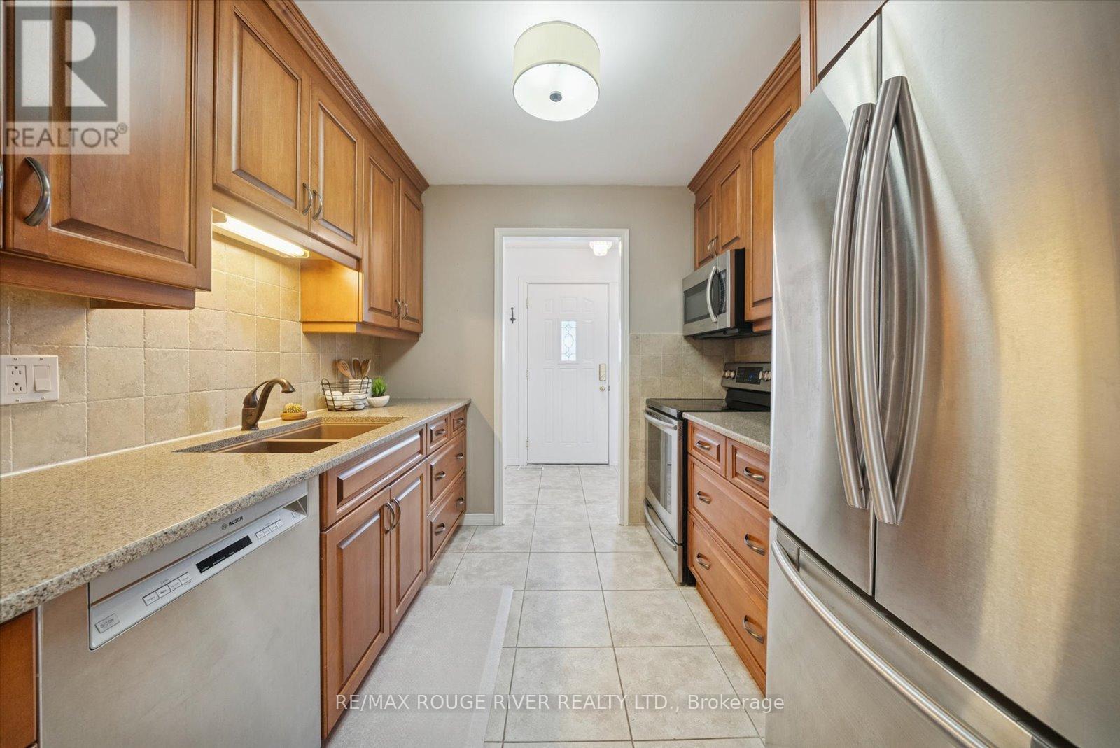 1212 Huntington Circle, Peterborough (Otonabee Ward 1), Ontario  K9K 2B9 - Photo 6 - X12765202