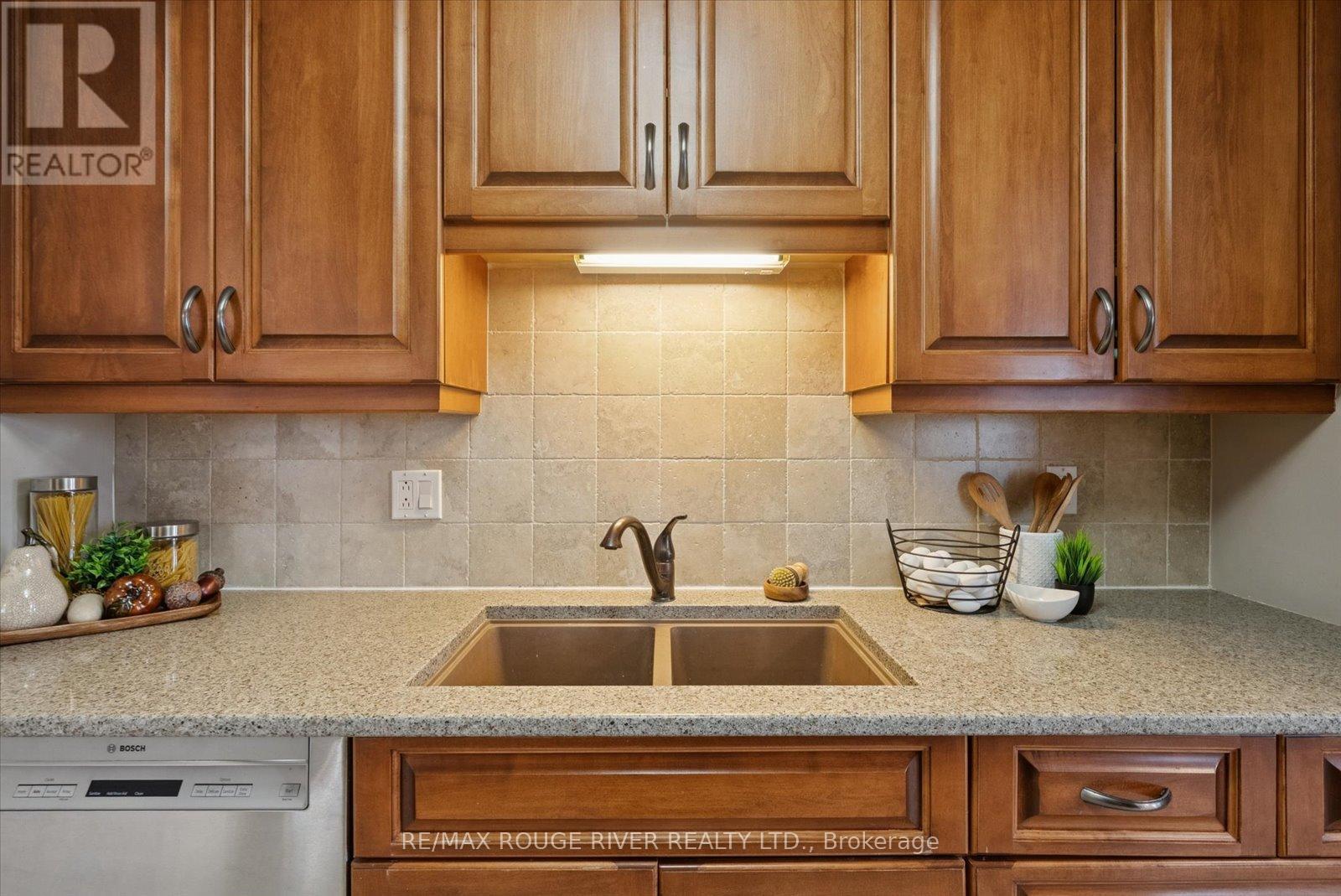 1212 Huntington Circle, Peterborough (Otonabee Ward 1), Ontario  K9K 2B9 - Photo 7 - X12765202