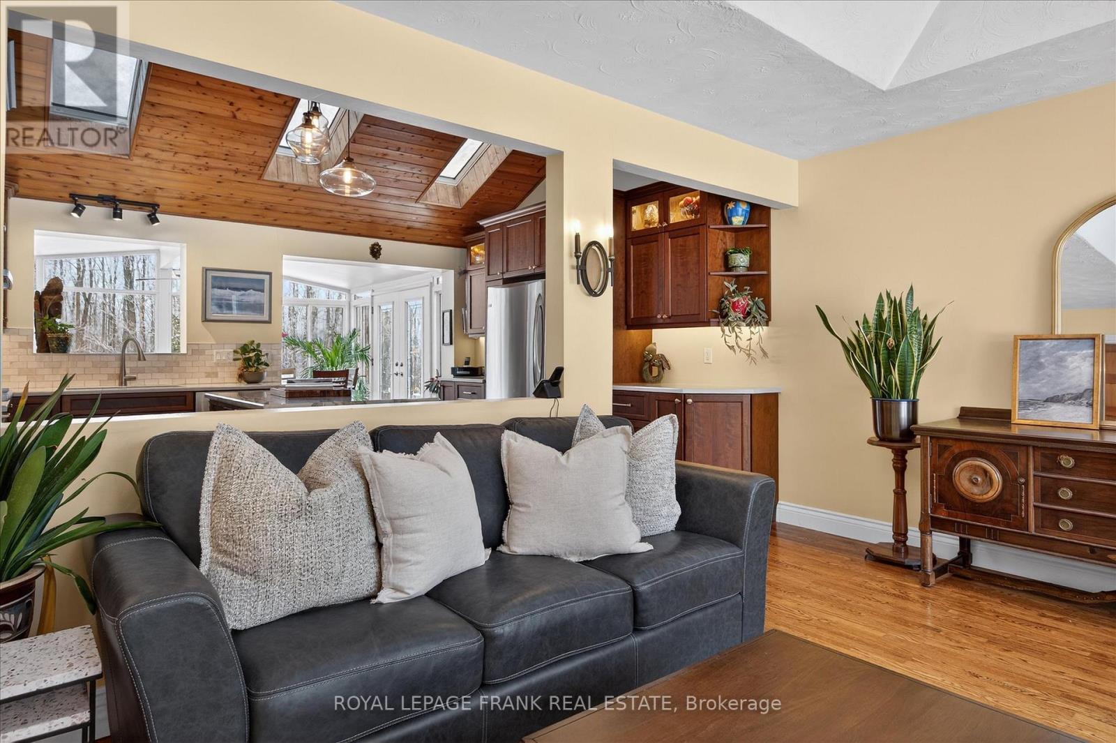 494 5th Line, Selwyn, Ontario  K9J 0C5 - Photo 12 - X12765816