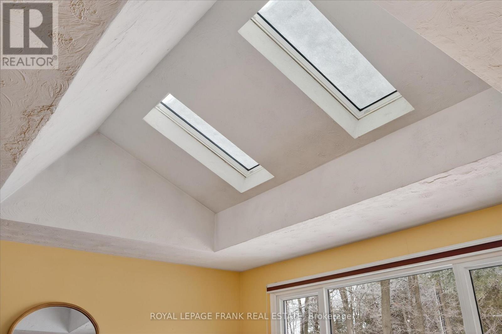 494 5th Line, Selwyn, Ontario  K9J 0C5 - Photo 9 - X12765816