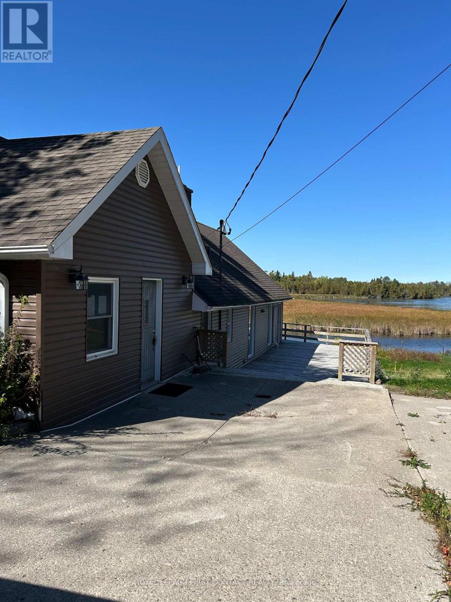 16 Leisure Lane, Kawartha Lakes (Fenelon), Ontario  K9V 4R1 - Photo 2 - X12765646