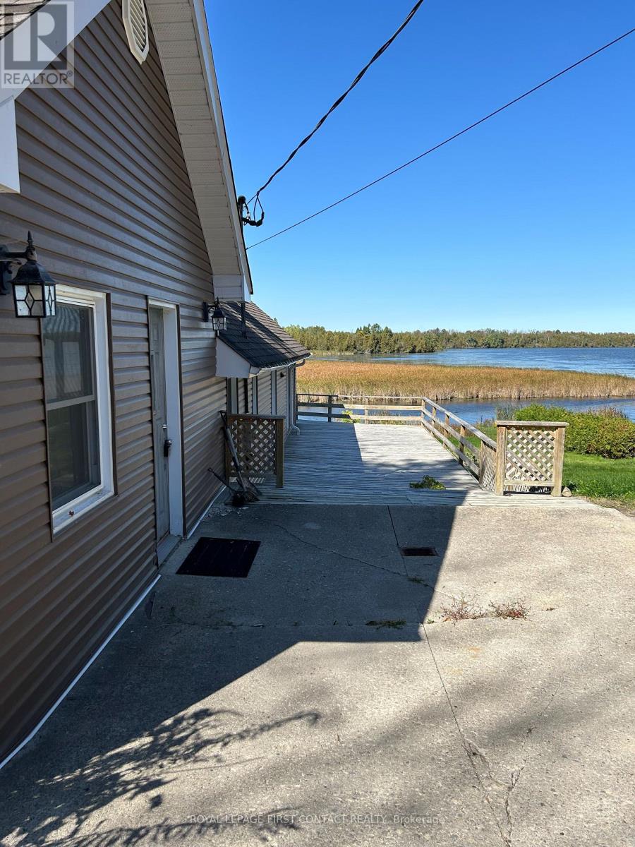 16 Leisure Lane, Kawartha Lakes (Fenelon), Ontario  K9V 4R1 - Photo 3 - X12765646