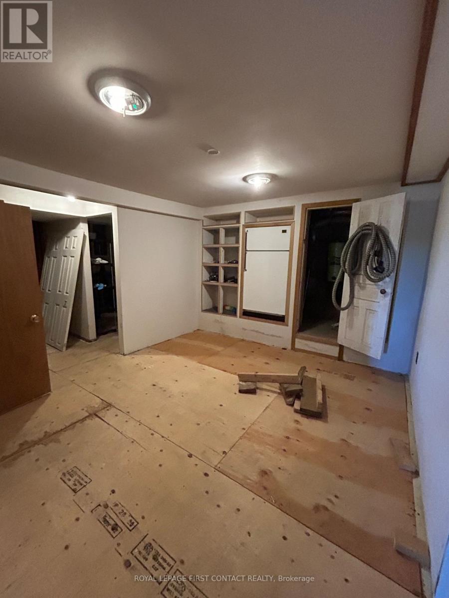 16 Leisure Lane, Kawartha Lakes (Fenelon), Ontario  K9V 4R1 - Photo 35 - X12765646