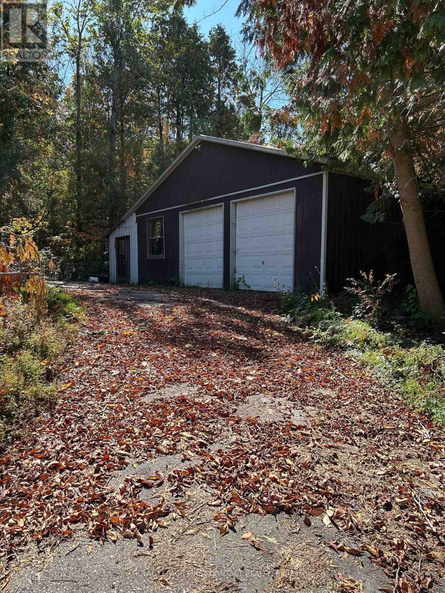 16 Leisure Lane, Kawartha Lakes (Fenelon), Ontario  K9V 4R1 - Photo 36 - X12765646