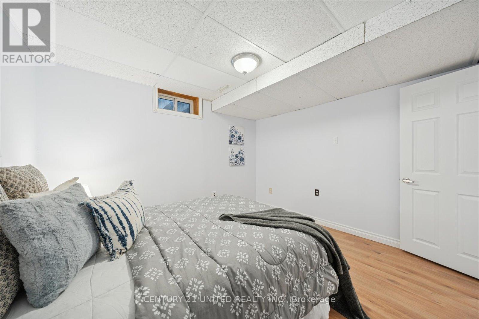 1186 Neptune Street, Peterborough (Northcrest Ward 5), Ontario  K9H 7M6 - Photo 34 - X12765850