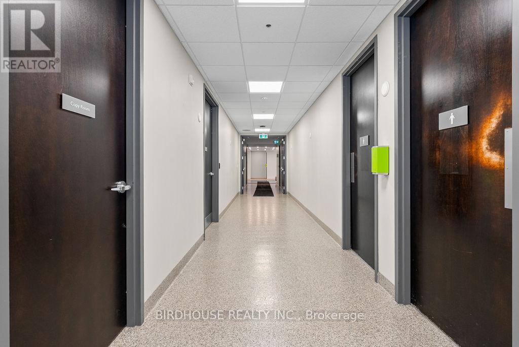 9000 Sq Ft - 336 Angeline Street S, Kawartha Lakes (Lindsay), Ontario  K9V 0J8 - Photo 19 - X12765914