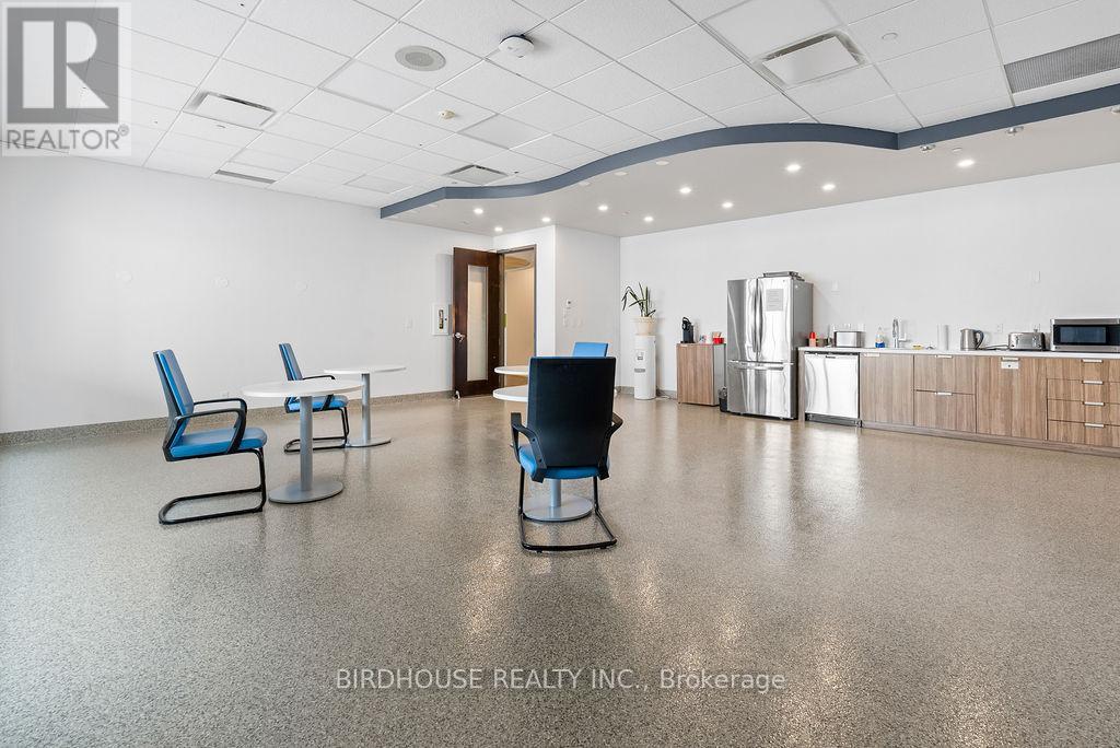 15000 Sq Ft - 336 Angeline Street S, Kawartha Lakes (Lindsay), Ontario  K9V 0J8 - Photo 11 - X12765936