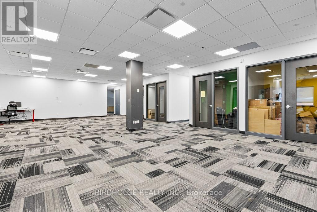 15000 Sq Ft - 336 Angeline Street S, Kawartha Lakes (Lindsay), Ontario  K9V 0J8 - Photo 19 - X12765936