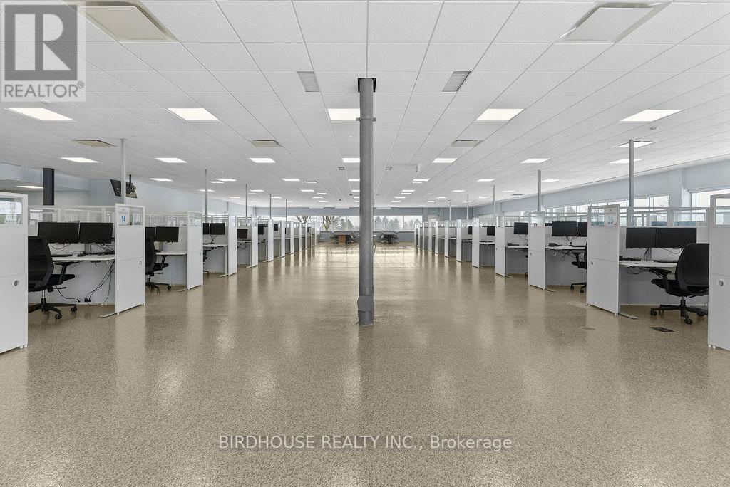 15000 Sq Ft - 336 Angeline Street S, Kawartha Lakes (Lindsay), Ontario  K9V 0J8 - Photo 30 - X12765936