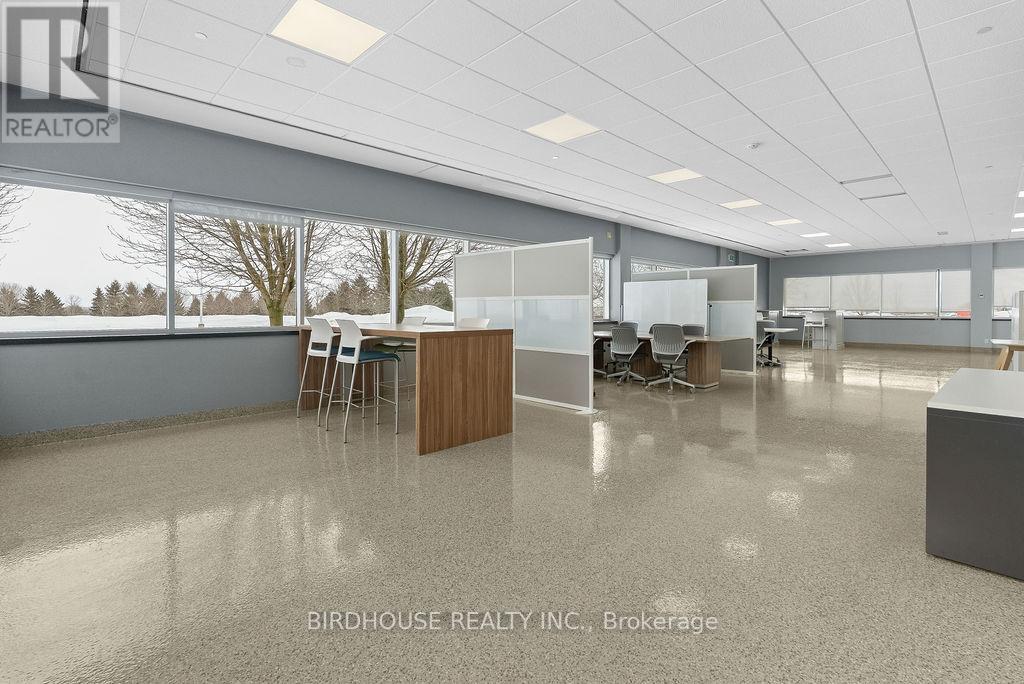 15000 Sq Ft - 336 Angeline Street S, Kawartha Lakes (Lindsay), Ontario  K9V 0J8 - Photo 33 - X12765936