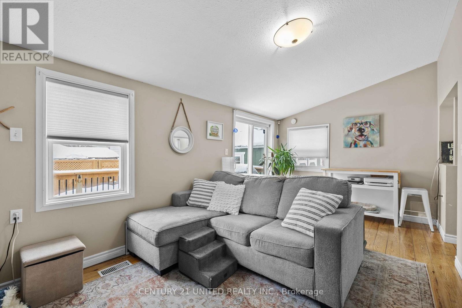 147 Lake Street, Peterborough (Town Ward 3), Ontario  K9J 2H2 - Photo 17 - X12766118