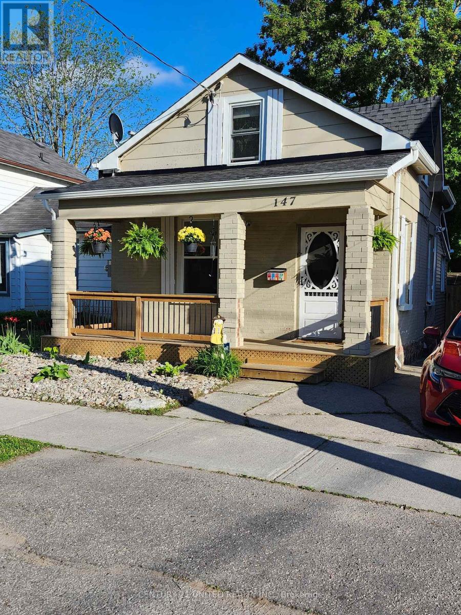 147 Lake Street, Peterborough (Town Ward 3), Ontario  K9J 2H2 - Photo 2 - X12766118