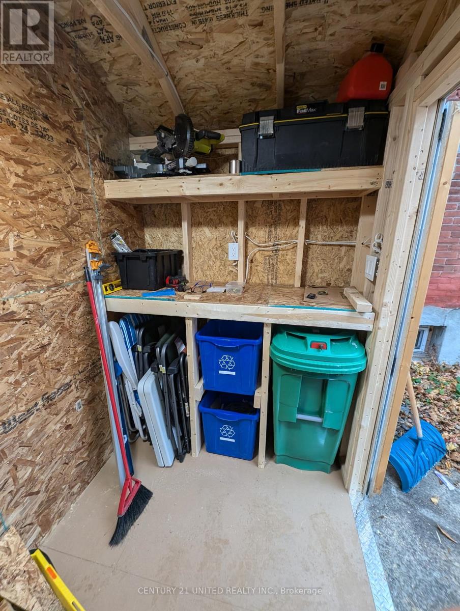 147 Lake Street, Peterborough (Town Ward 3), Ontario  K9J 2H2 - Photo 36 - X12766118