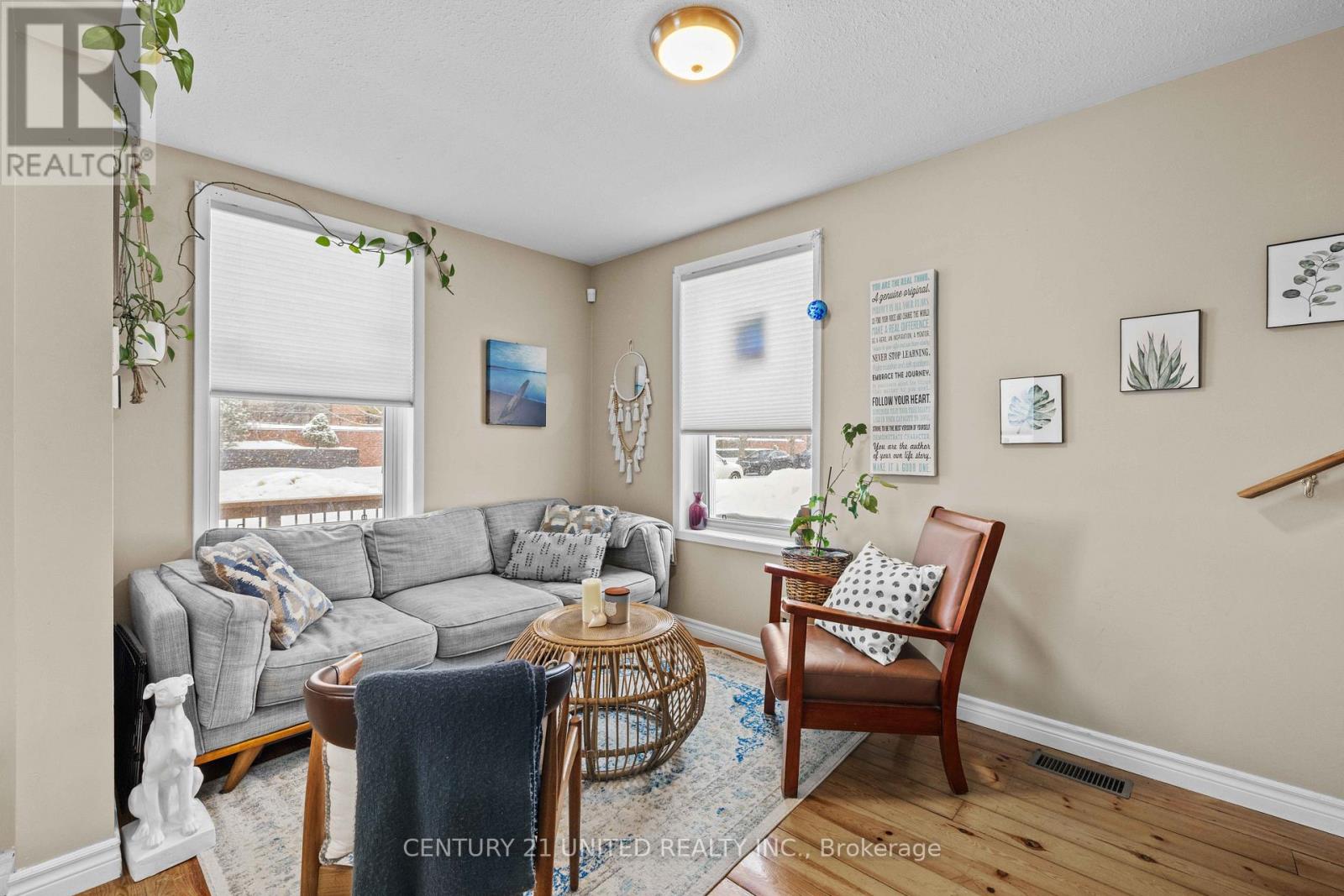 147 Lake Street, Peterborough (Town Ward 3), Ontario  K9J 2H2 - Photo 9 - X12766118