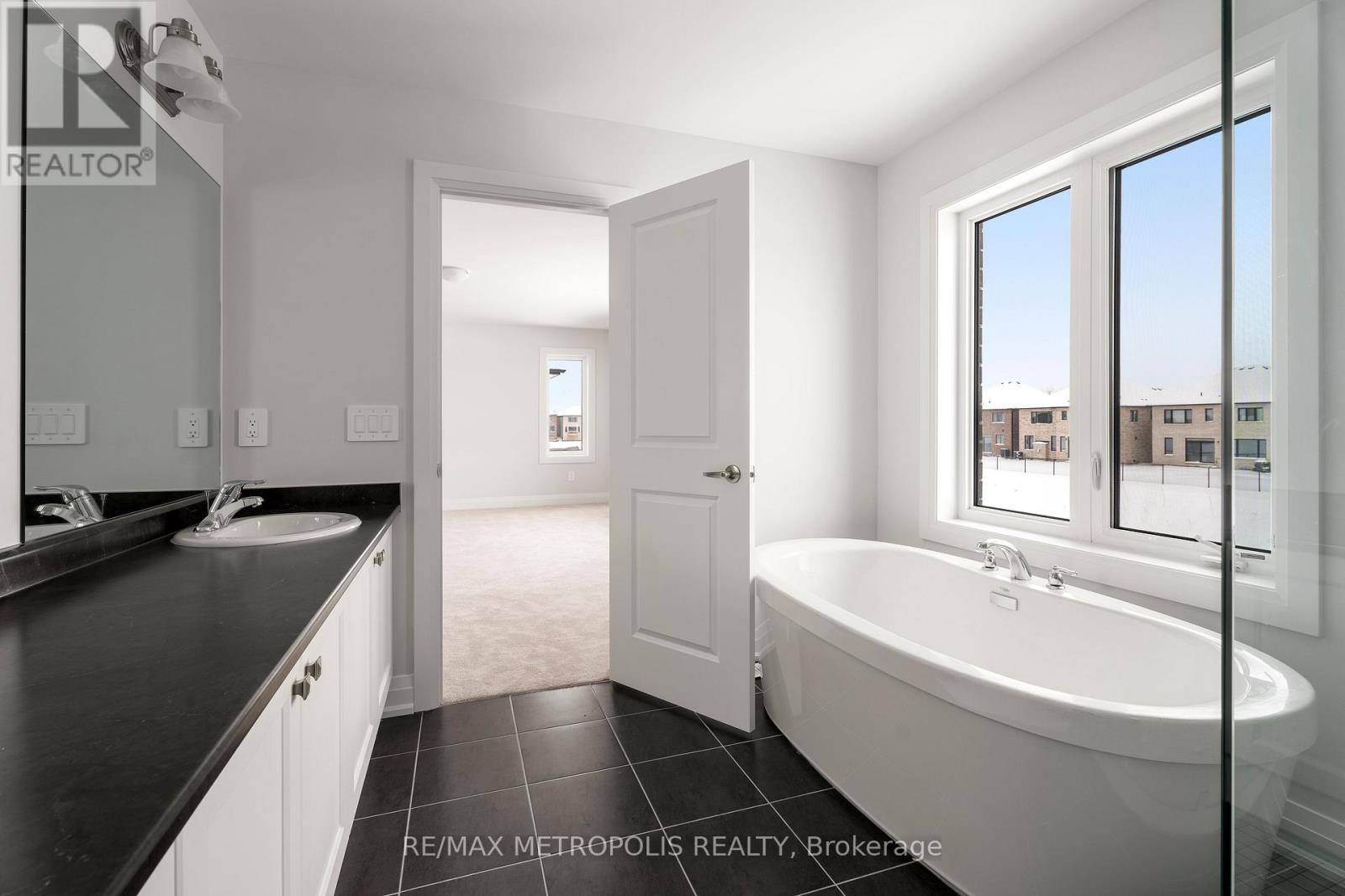 31 Walters Street, Kawartha Lakes (Lindsay), Ontario  K9V 0S2 - Photo 21 - X12766202