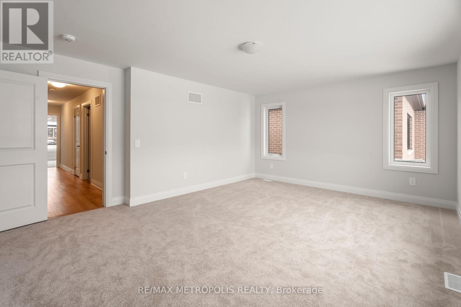 31 Walters Street, Kawartha Lakes (Lindsay), Ontario  K9V 0S2 - Photo 22 - X12766202