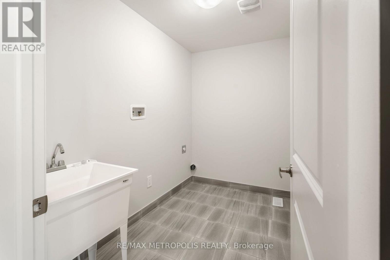 31 Walters Street, Kawartha Lakes (Lindsay), Ontario  K9V 0S2 - Photo 33 - X12766202