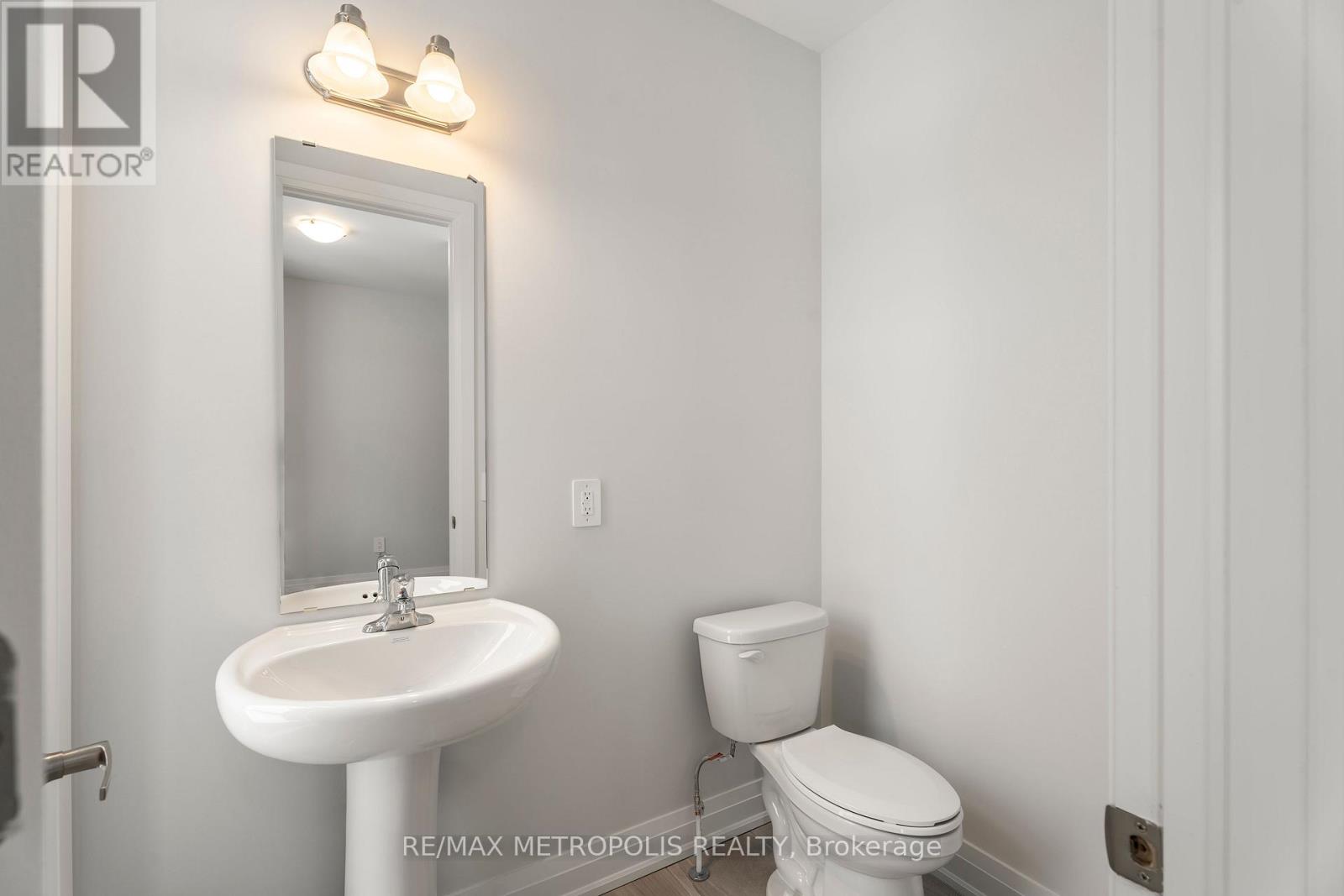 31 Walters Street, Kawartha Lakes (Lindsay), Ontario  K9V 0S2 - Photo 4 - X12766202