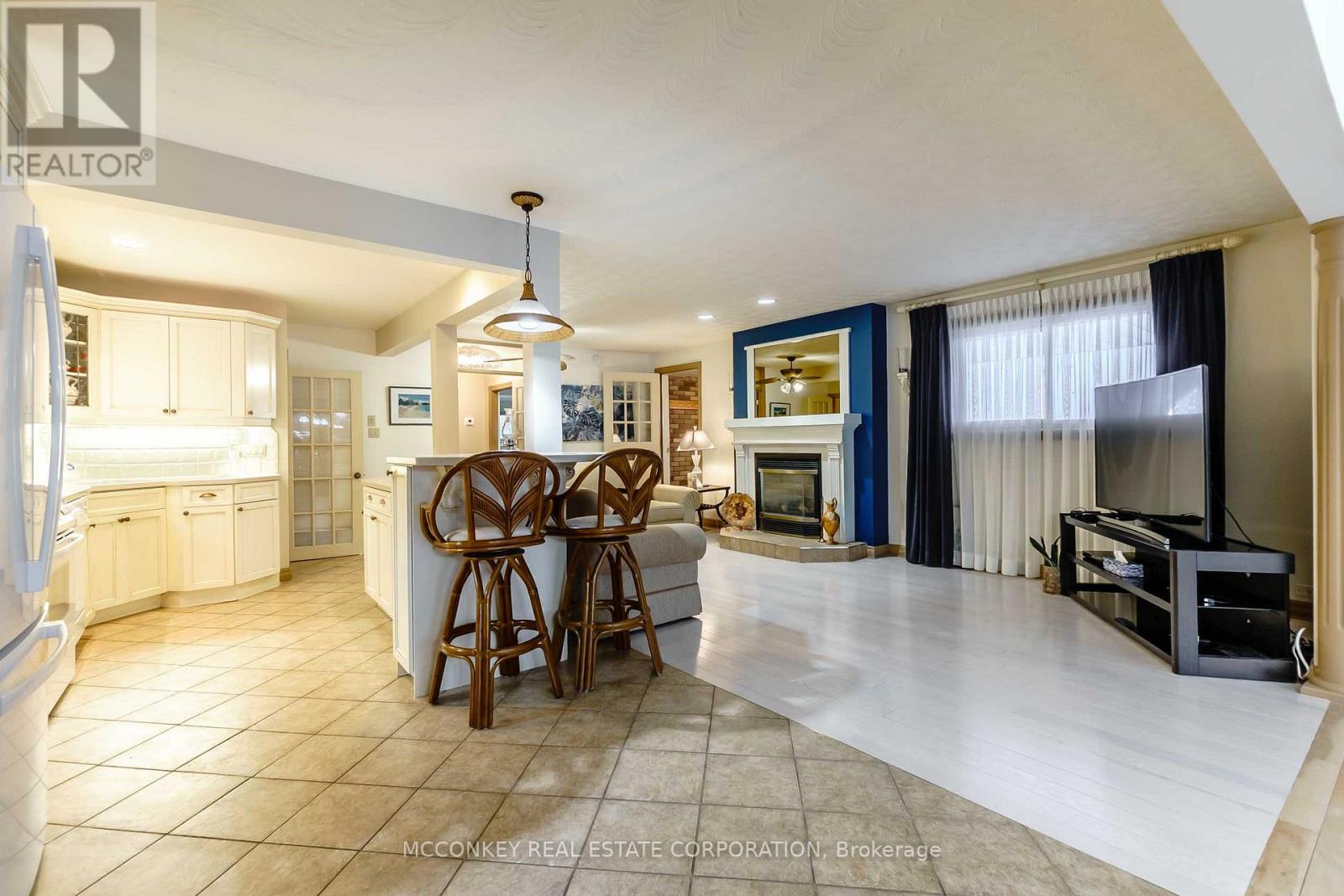 244 Sherin Avenue, Peterborough (Ashburnham Ward 4), Ontario  K9J 1B6 - Photo 10 - X12766392