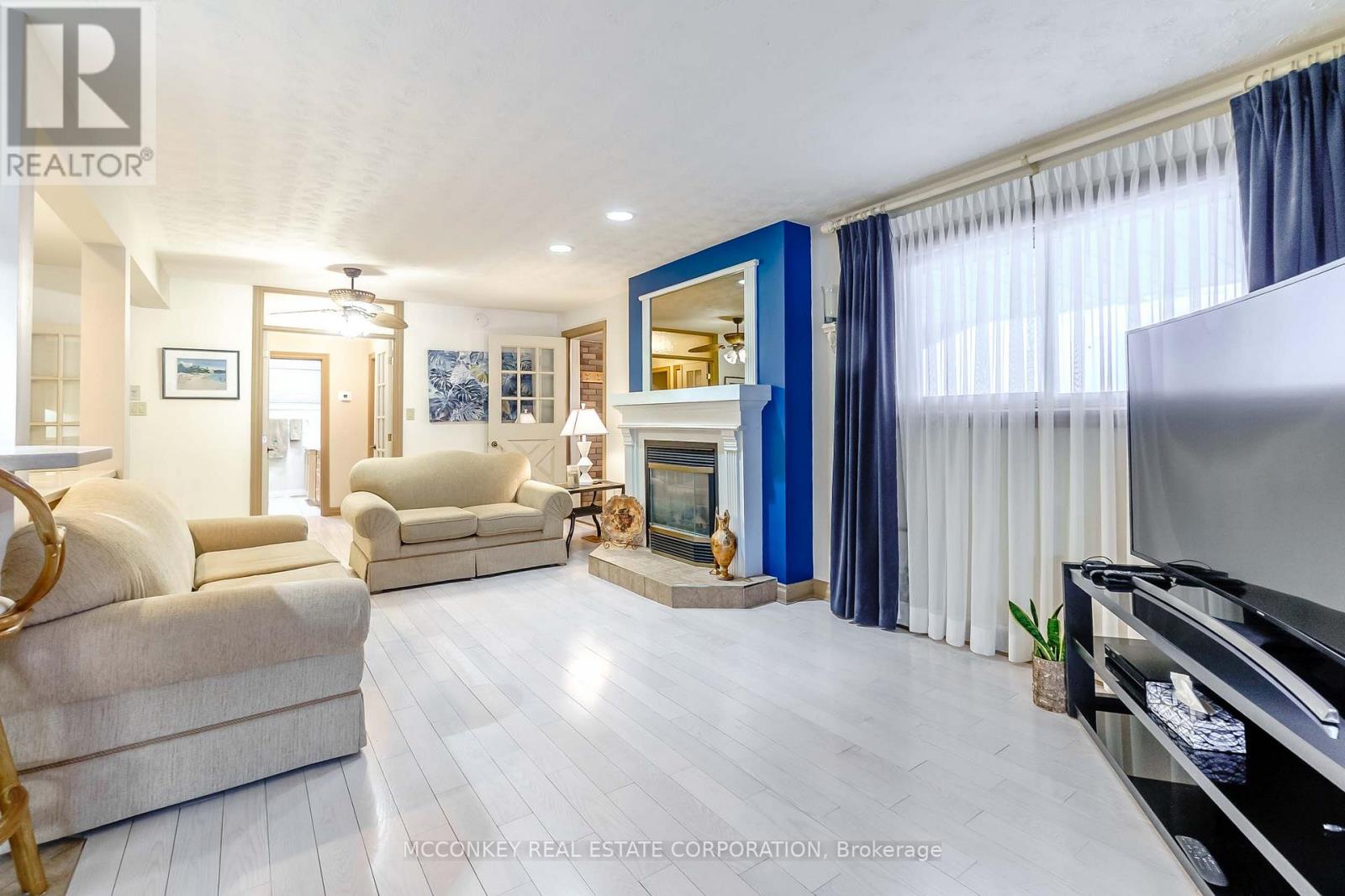 244 Sherin Avenue, Peterborough (Ashburnham Ward 4), Ontario  K9J 1B6 - Photo 5 - X12766392