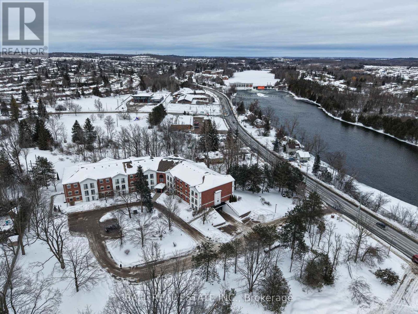 309 - 1111 Water Street, Peterborough (Northcrest Ward 5), Ontario  K9H 3P7 - Photo 2 - X12766420