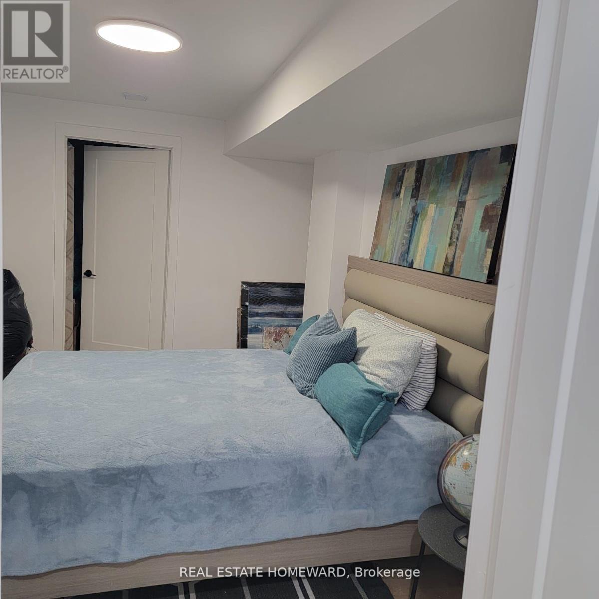 16 Carew Boulevard, Kawartha Lakes (Lindsay), Ontario  K9V 0J3 - Photo 13 - X12766824