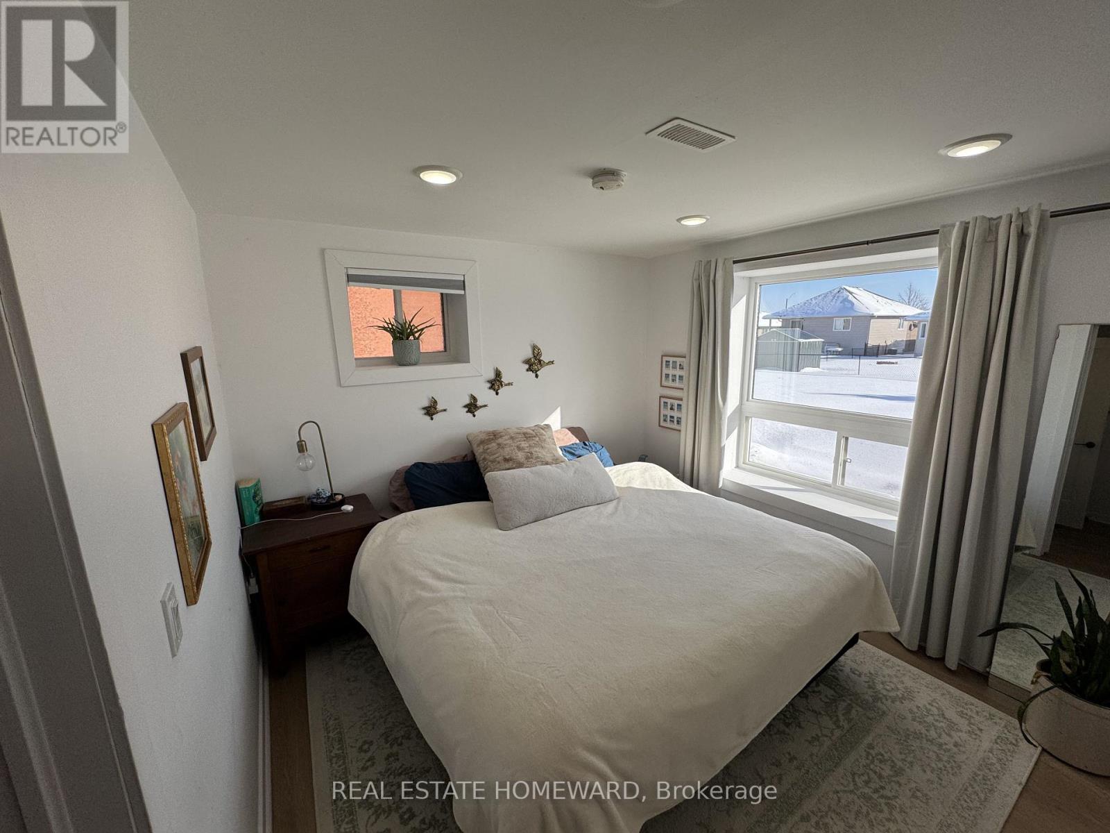 16 Carew Boulevard, Kawartha Lakes (Lindsay), Ontario  K9V 0J3 - Photo 19 - X12766824