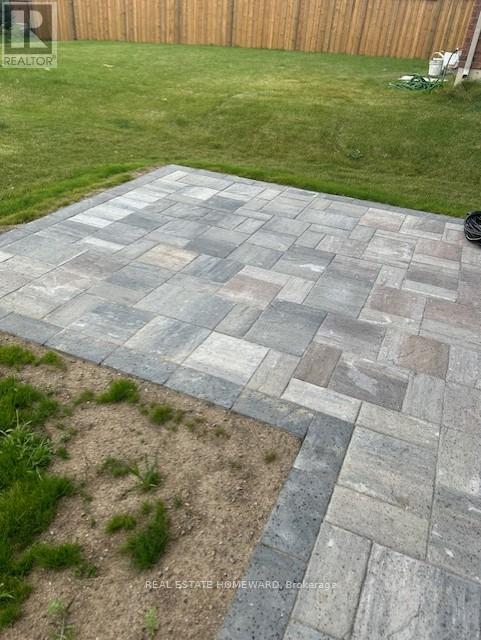 16 Carew Boulevard, Kawartha Lakes (Lindsay), Ontario  K9V 0J3 - Photo 25 - X12766824