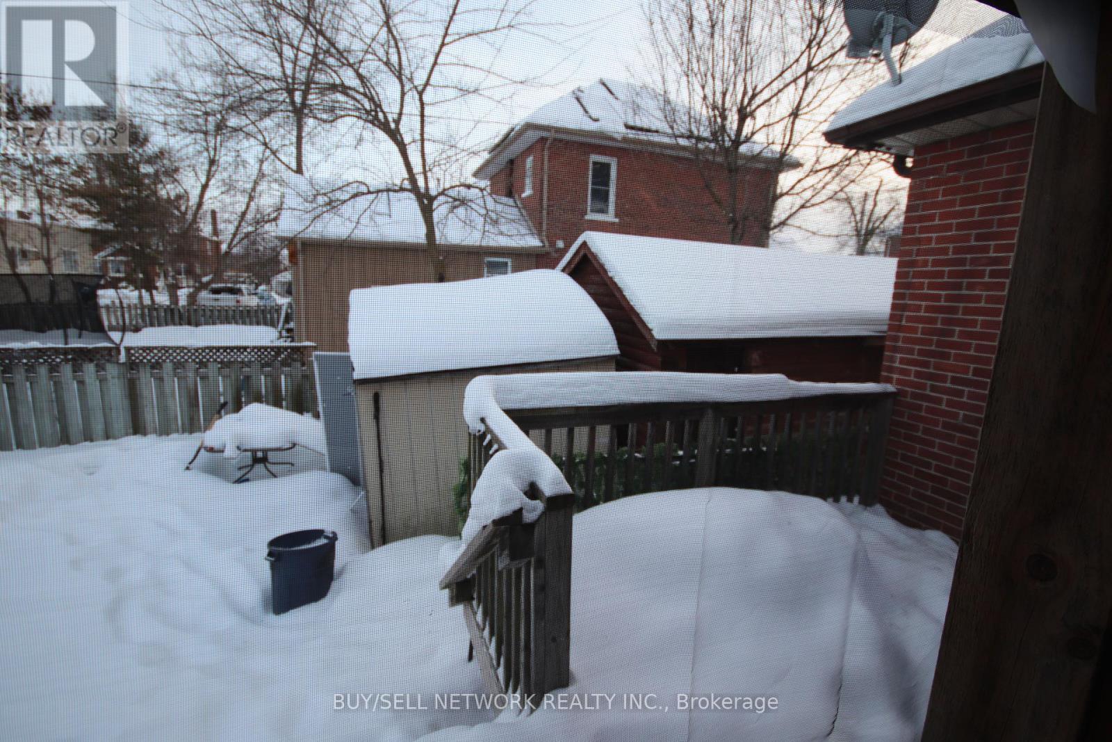 80 Kent Street, Peterborough (Town Ward 3), Ontario  K9J 5B3 - Photo 21 - X12766944