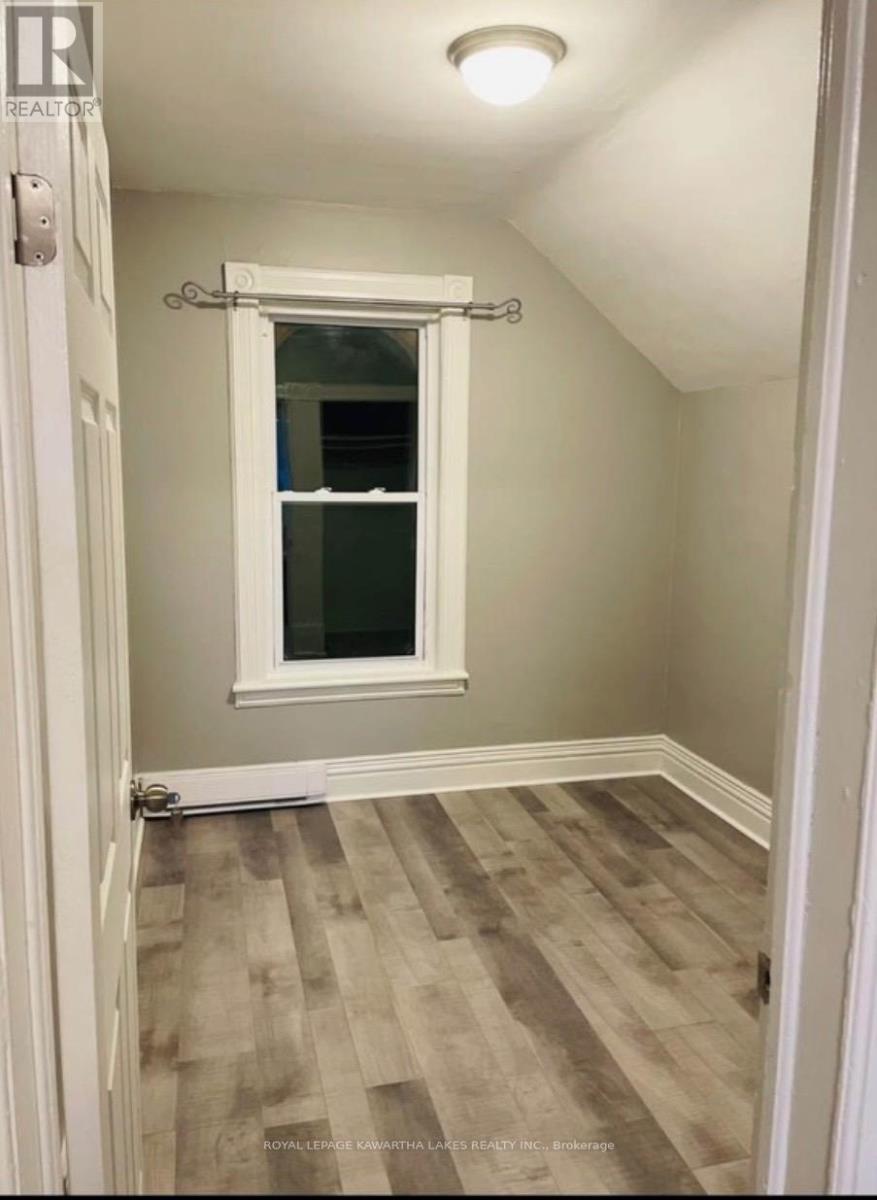 189 Park Street N, Peterborough (Town Ward 3), Ontario  K9J 3P5 - Photo 7 - X12767138