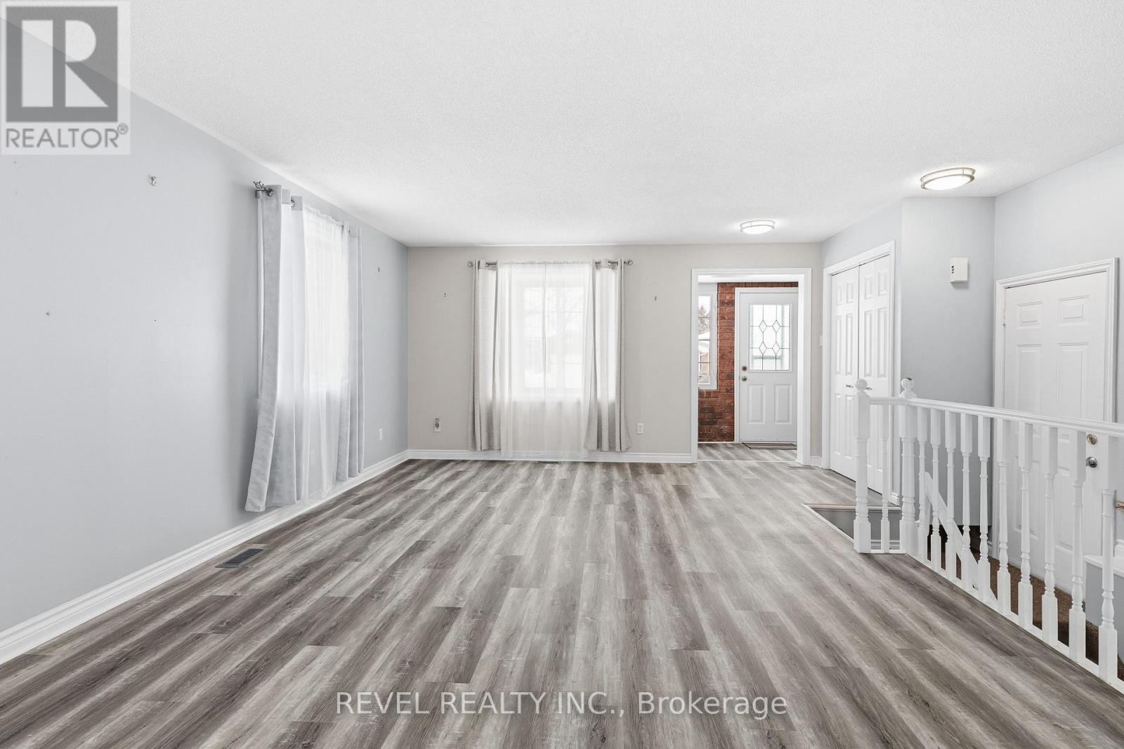 332 Mary Street W, Kawartha Lakes (Lindsay), Ontario  K9V 5X5 - Photo 13 - X12767396