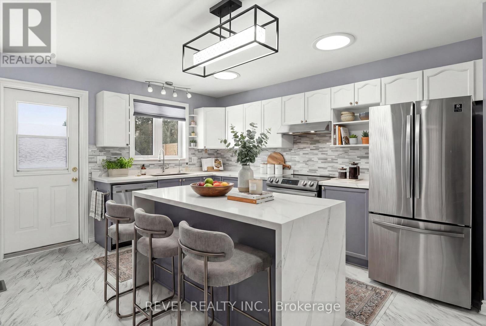 332 Mary Street W, Kawartha Lakes (Lindsay), Ontario  K9V 5X5 - Photo 16 - X12767396