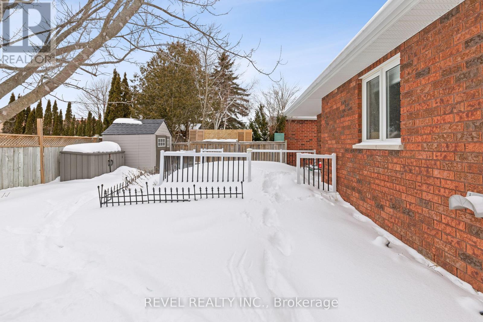 332 Mary Street W, Kawartha Lakes (Lindsay), Ontario  K9V 5X5 - Photo 38 - X12767396