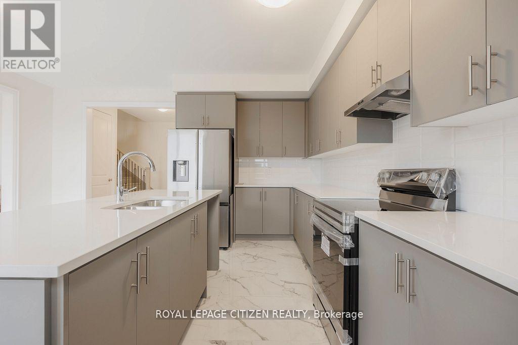 26 Wesley Brooks Street, Clarington (Newcastle), Ontario  L1B 0W4 - Photo 13 - E12767560