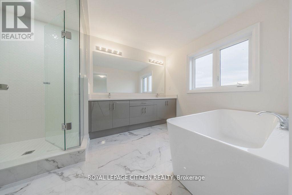 26 Wesley Brooks Street, Clarington (Newcastle), Ontario  L1B 0W4 - Photo 20 - E12767560