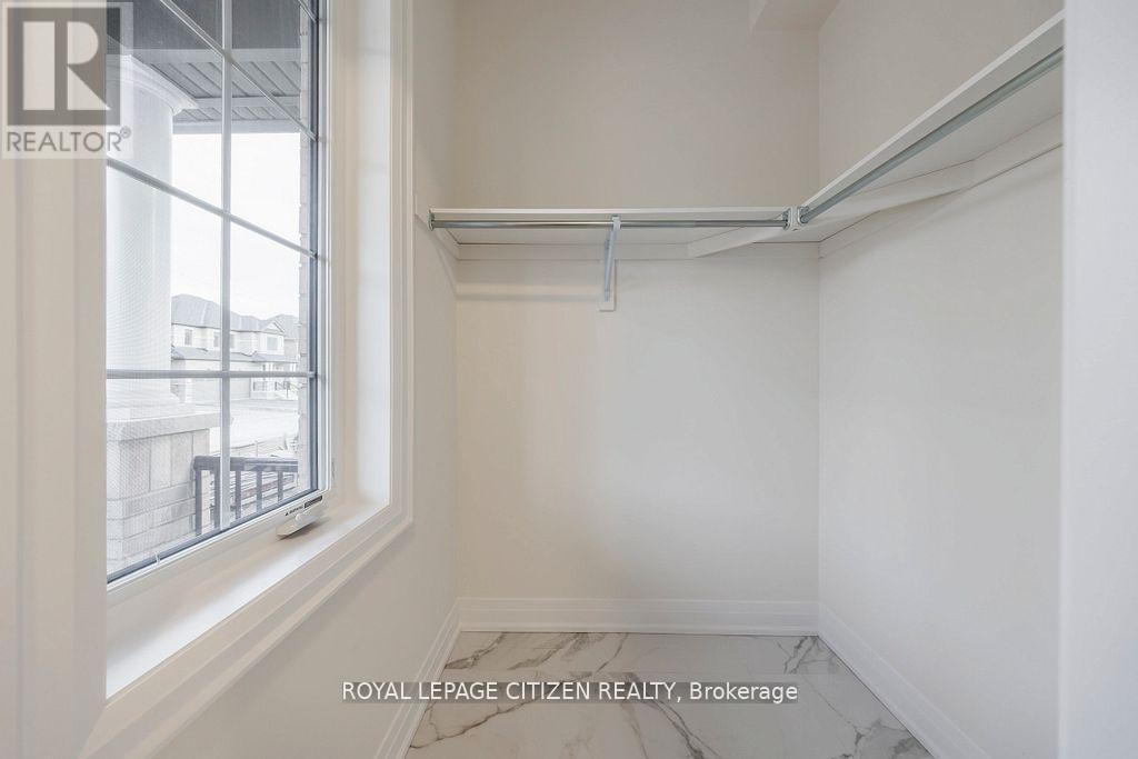 26 Wesley Brooks Street, Clarington (Newcastle), Ontario  L1B 0W4 - Photo 3 - E12767560