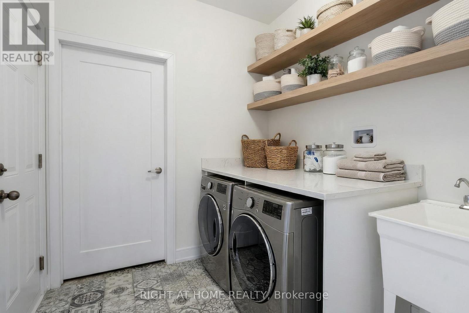 3 Larissa Park Drive, Quinte West (Murray Ward), Ontario  K0L 1L0 - Photo 12 - X12768064