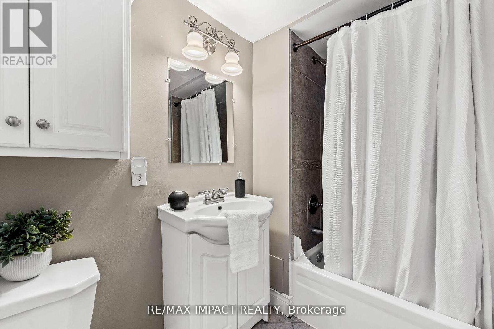 1158 Weller Street, Peterborough (Monaghan Ward 2), Ontario  K9J 7M8 - Photo 21 - X12769118