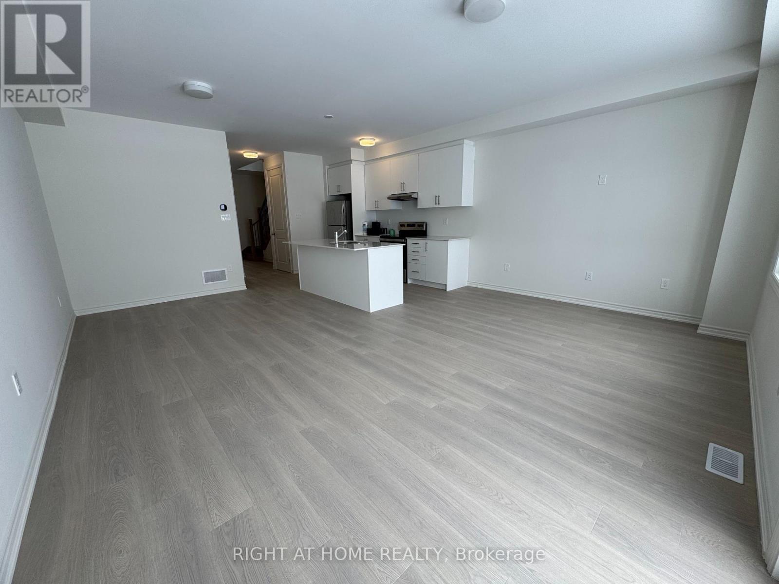 68 Sanderson Drive, Kawartha Lakes (Lindsay), Ontario  K9V 0S8 - Photo 12 - X12769522