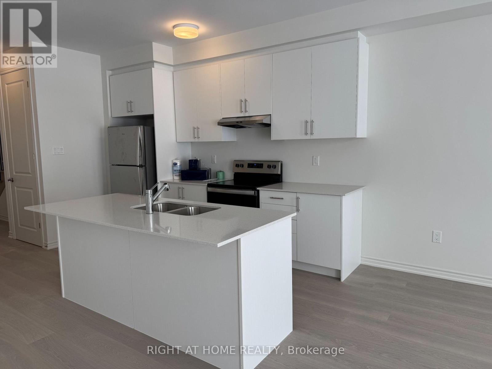 68 Sanderson Drive, Kawartha Lakes (Lindsay), Ontario  K9V 0S8 - Photo 17 - X12769522