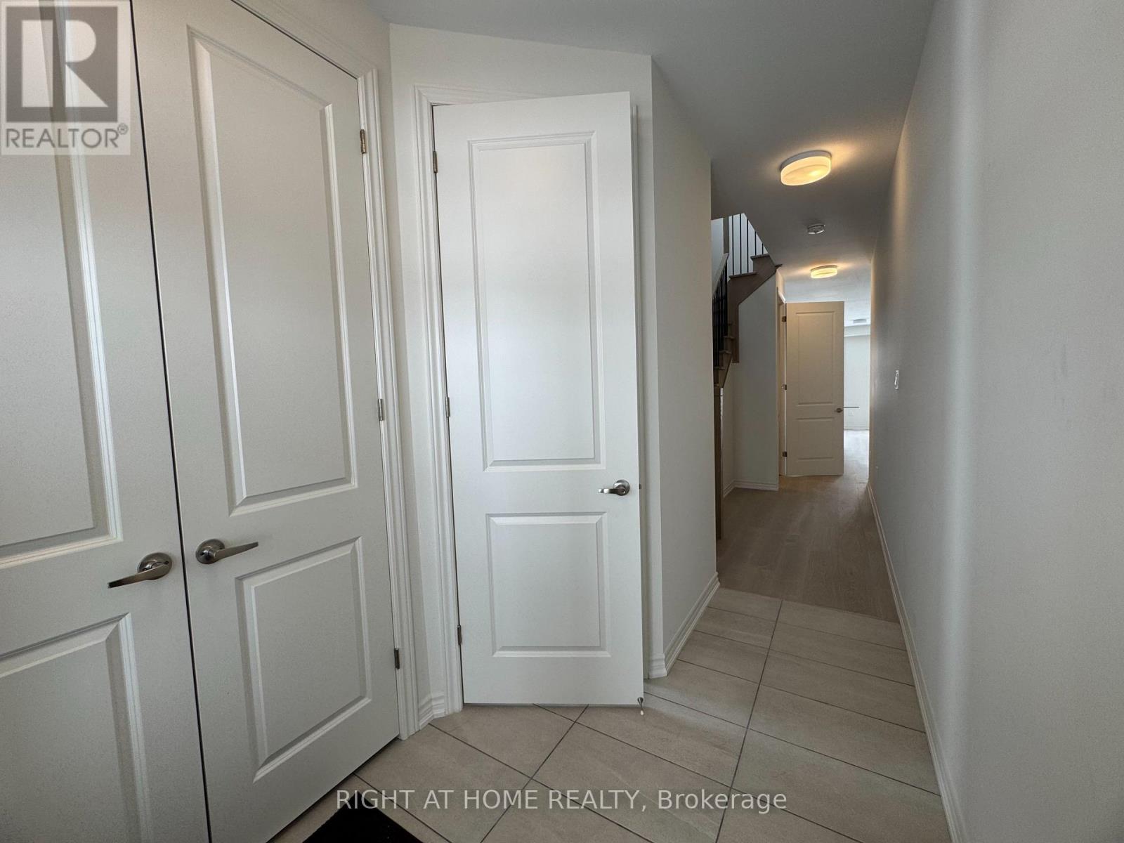 68 Sanderson Drive, Kawartha Lakes (Lindsay), Ontario  K9V 0S8 - Photo 2 - X12769522