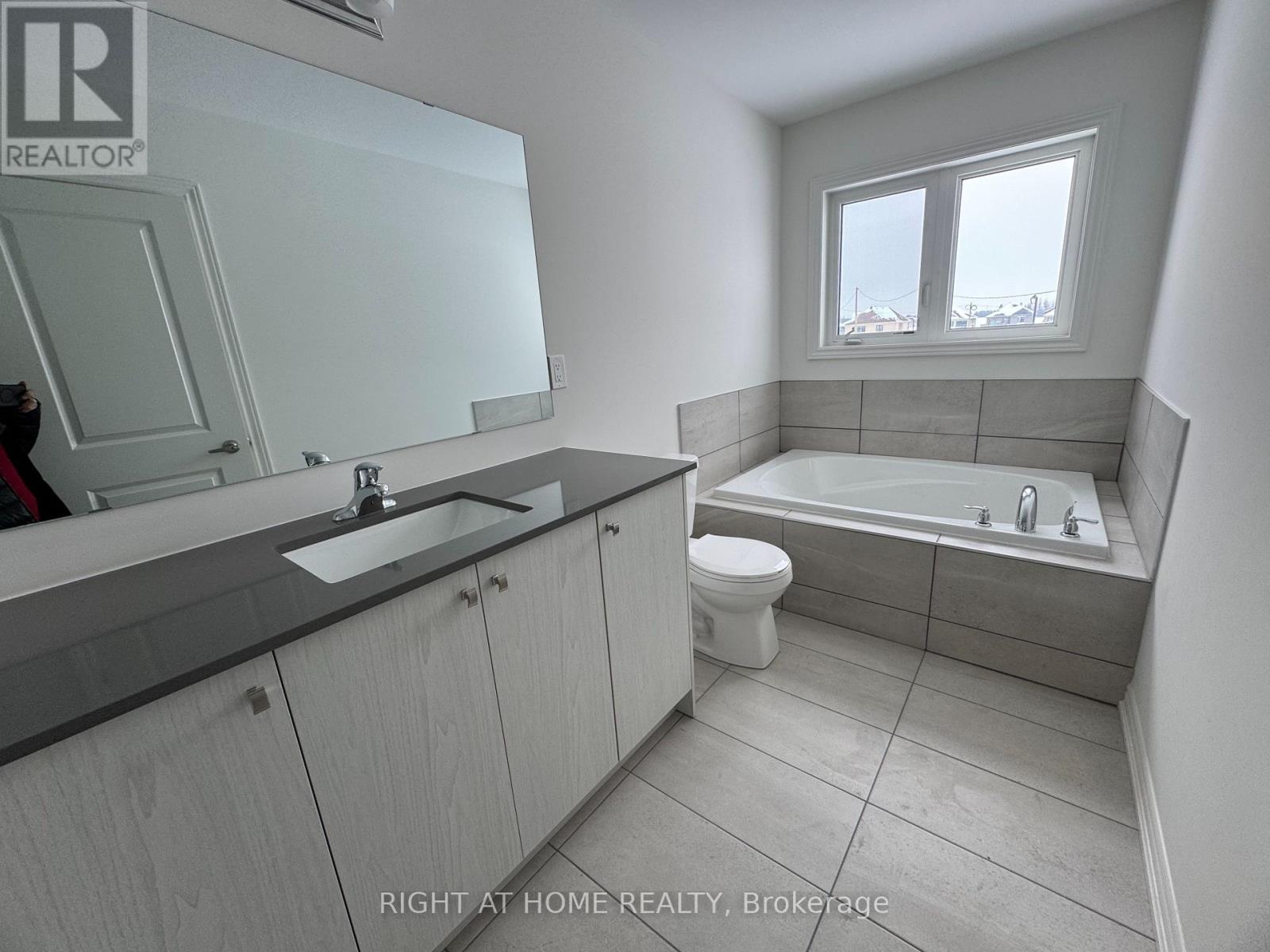 68 Sanderson Drive, Kawartha Lakes (Lindsay), Ontario  K9V 0S8 - Photo 26 - X12769522