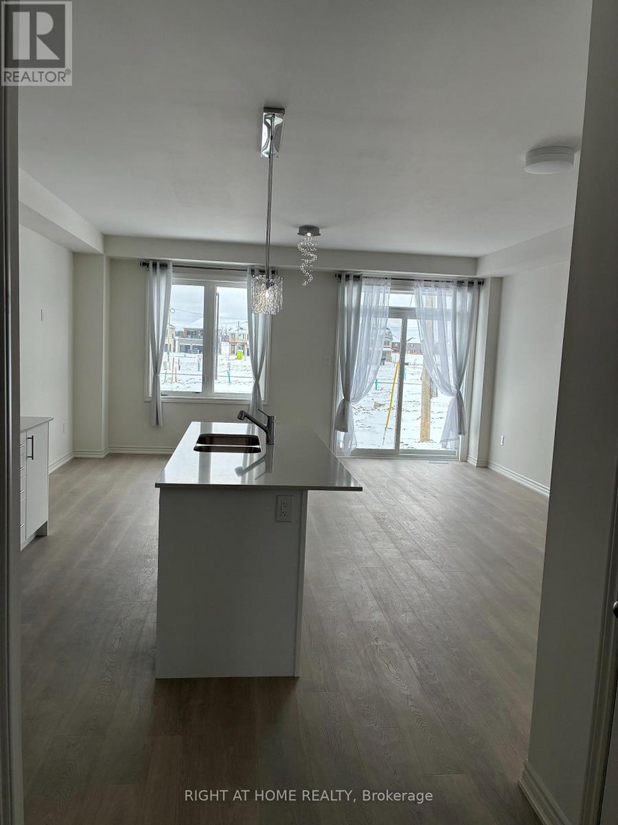 68 Sanderson Drive, Kawartha Lakes (Lindsay), Ontario  K9V 0S8 - Photo 48 - X12769522