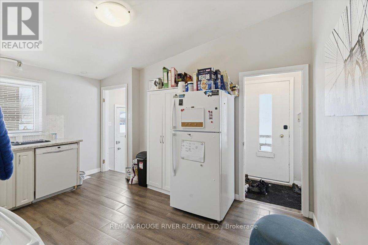 499 Raymond Street, Peterborough (Northcrest Ward 5), Ontario  K9H 5M7 - Photo 10 - X12770218