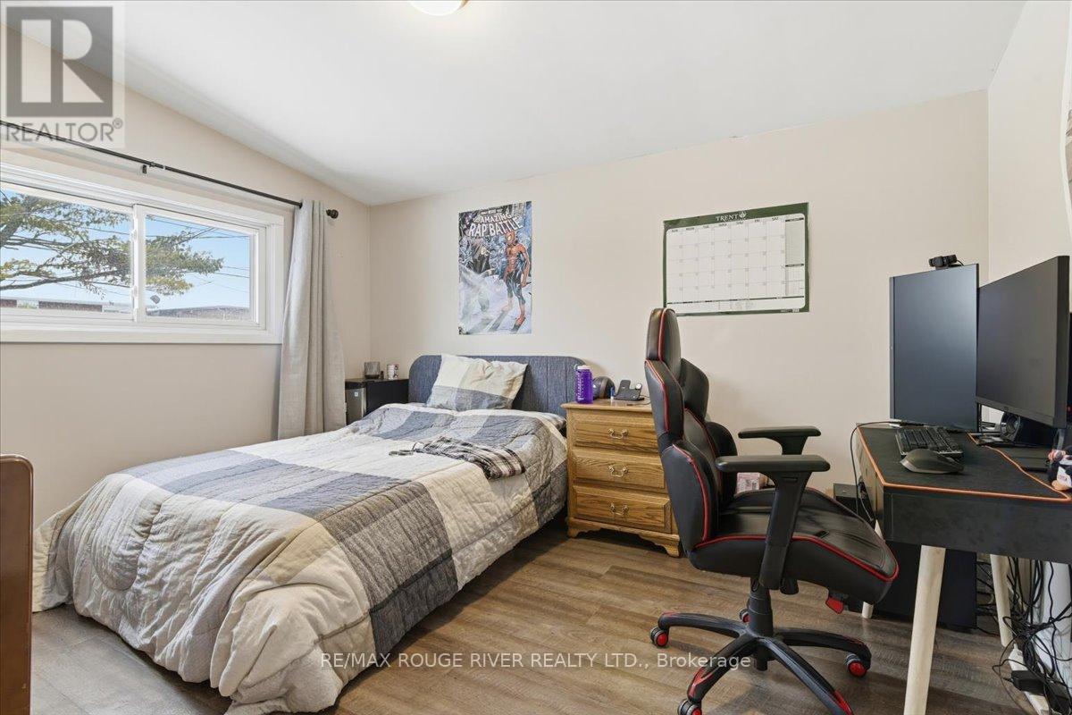 499 Raymond Street, Peterborough (Northcrest Ward 5), Ontario  K9H 5M7 - Photo 12 - X12770218