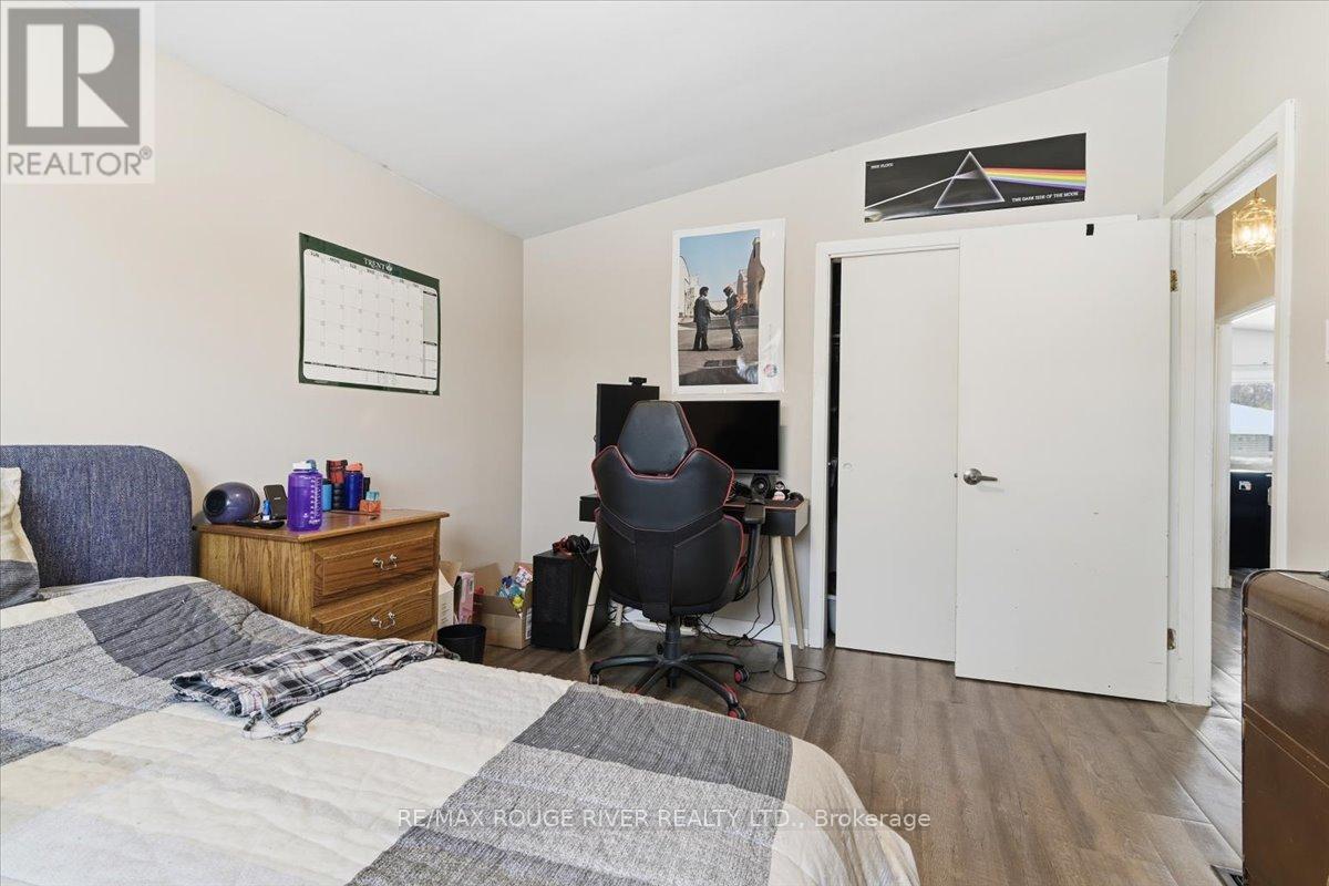 499 Raymond Street, Peterborough (Northcrest Ward 5), Ontario  K9H 5M7 - Photo 13 - X12770218