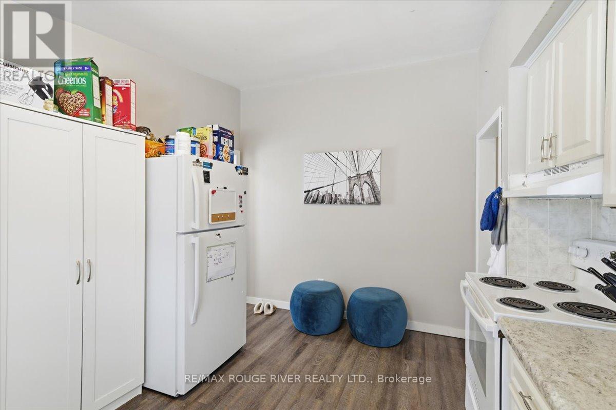 499 Raymond Street, Peterborough (Northcrest Ward 5), Ontario  K9H 5M7 - Photo 9 - X12770218