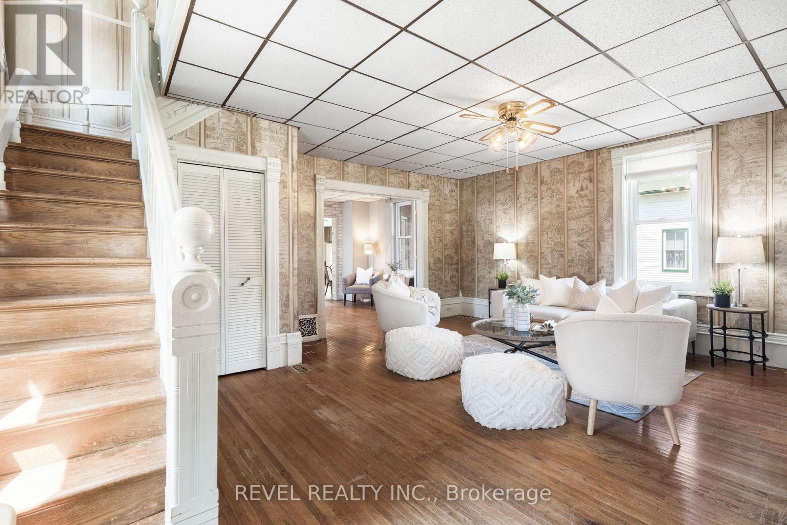 60 Elgin Street, Kawartha Lakes (Lindsay), Ontario  K9V 3W5 - Photo 9 - X12770286